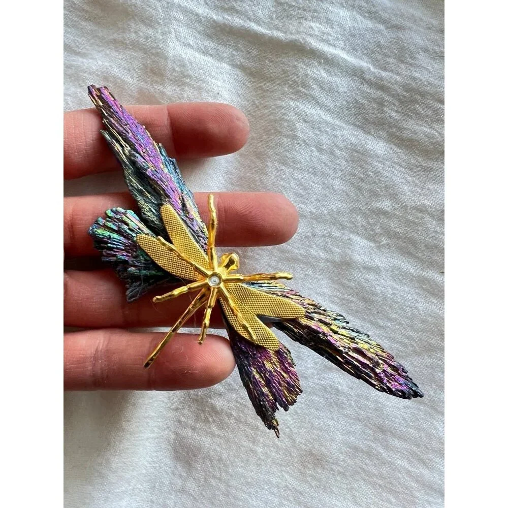 Titanium AURA Coated Black TOURMALINE Dragonfly! - Picture 7 of 8